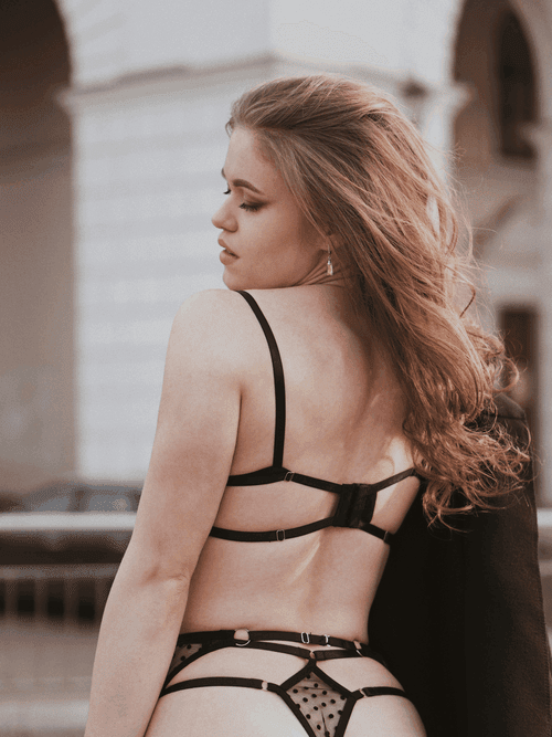 Bea, 33
